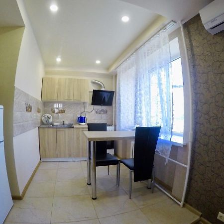 Studio apartment เคียฟ ภายนอก รูปภาพ