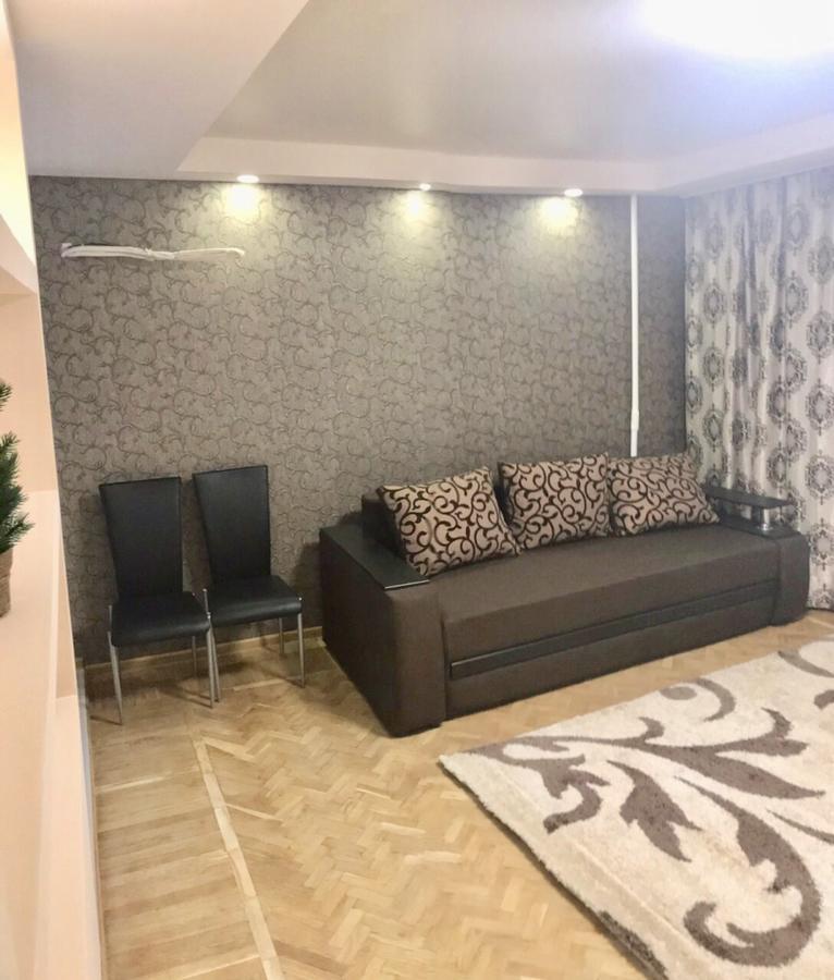 Studio apartment เคียฟ ภายนอก รูปภาพ