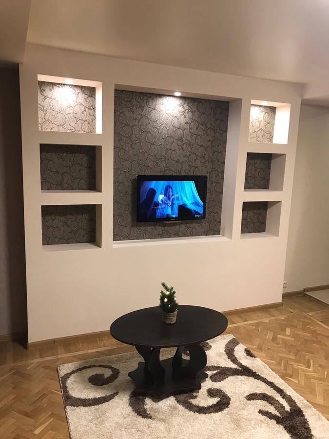 Studio apartment เคียฟ ภายนอก รูปภาพ