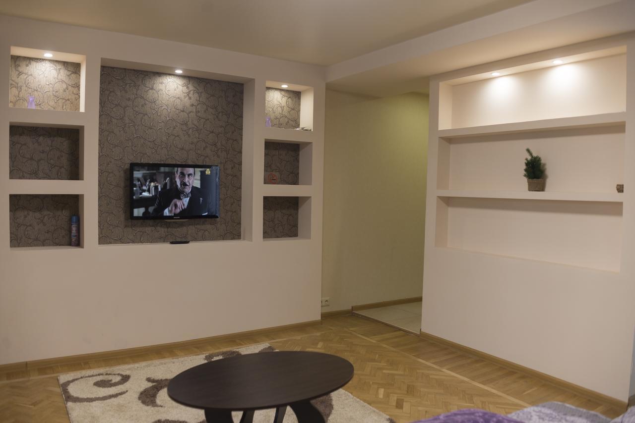 Studio apartment เคียฟ ภายนอก รูปภาพ