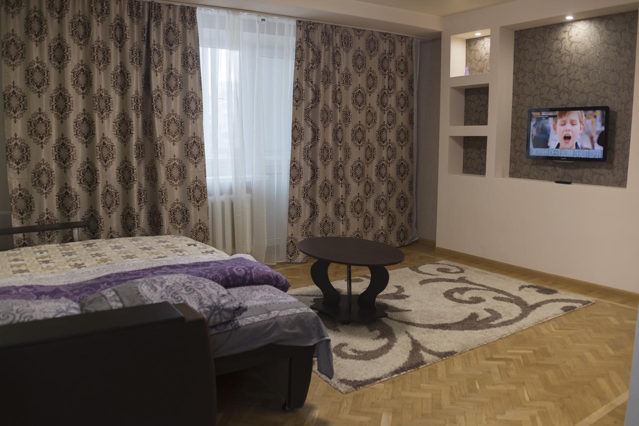 Studio apartment เคียฟ ภายนอก รูปภาพ